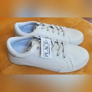 Girls childrens place tennis shoes